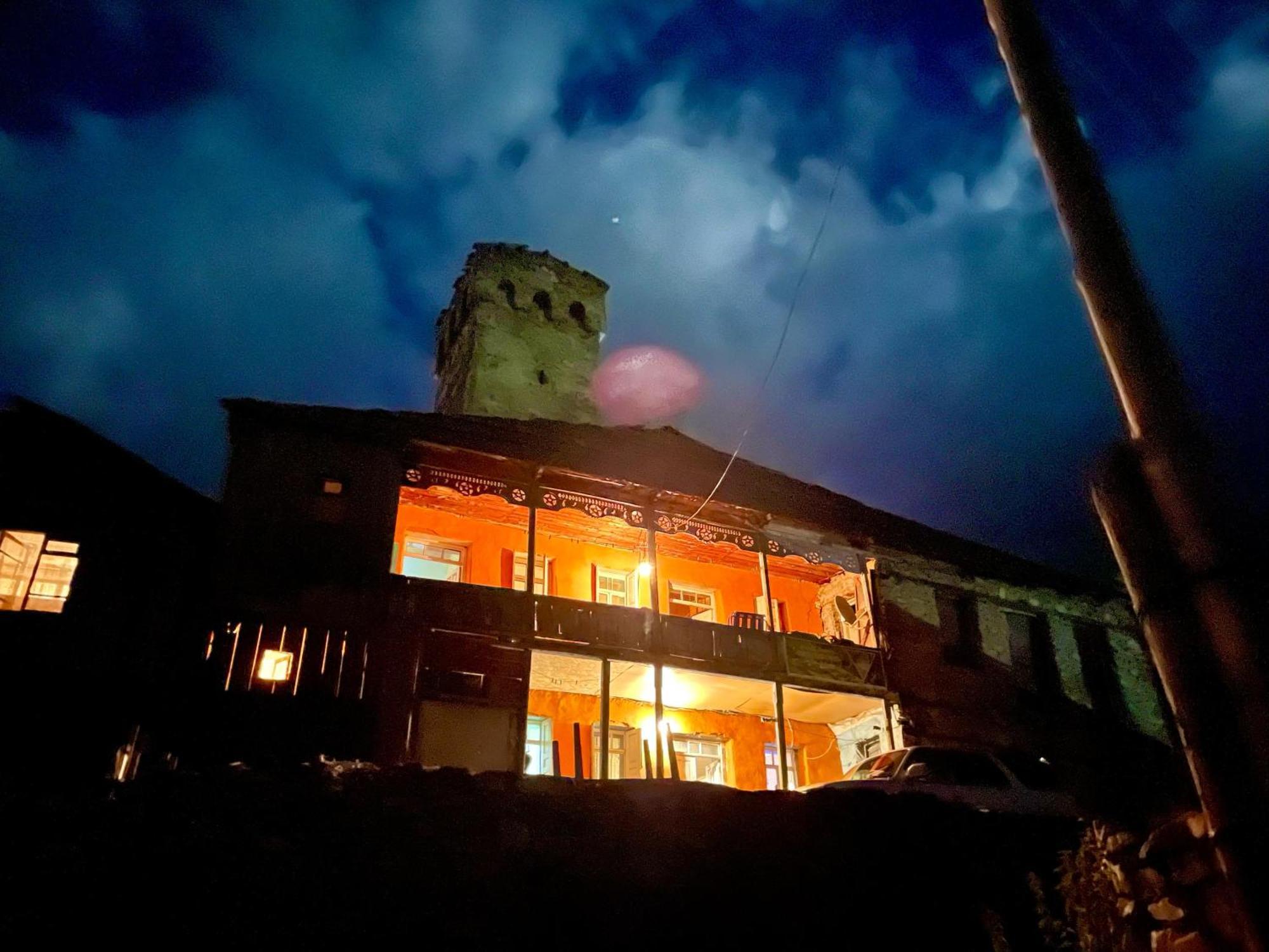 Old House Hotel Adishi Bagian luar foto